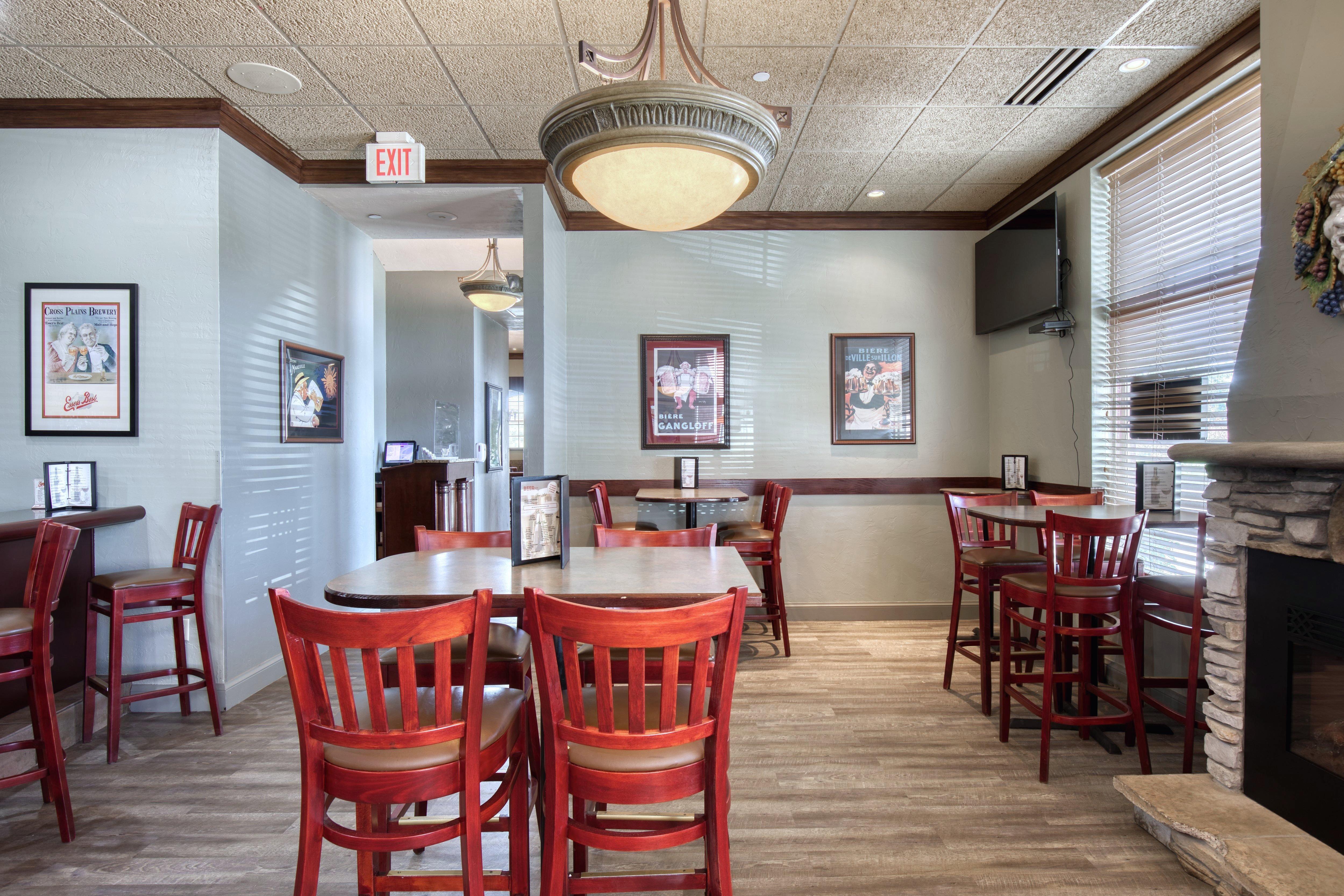 Holiday Inn Hotel & Suites Madison West - Middleton By Ihg Екстериор снимка