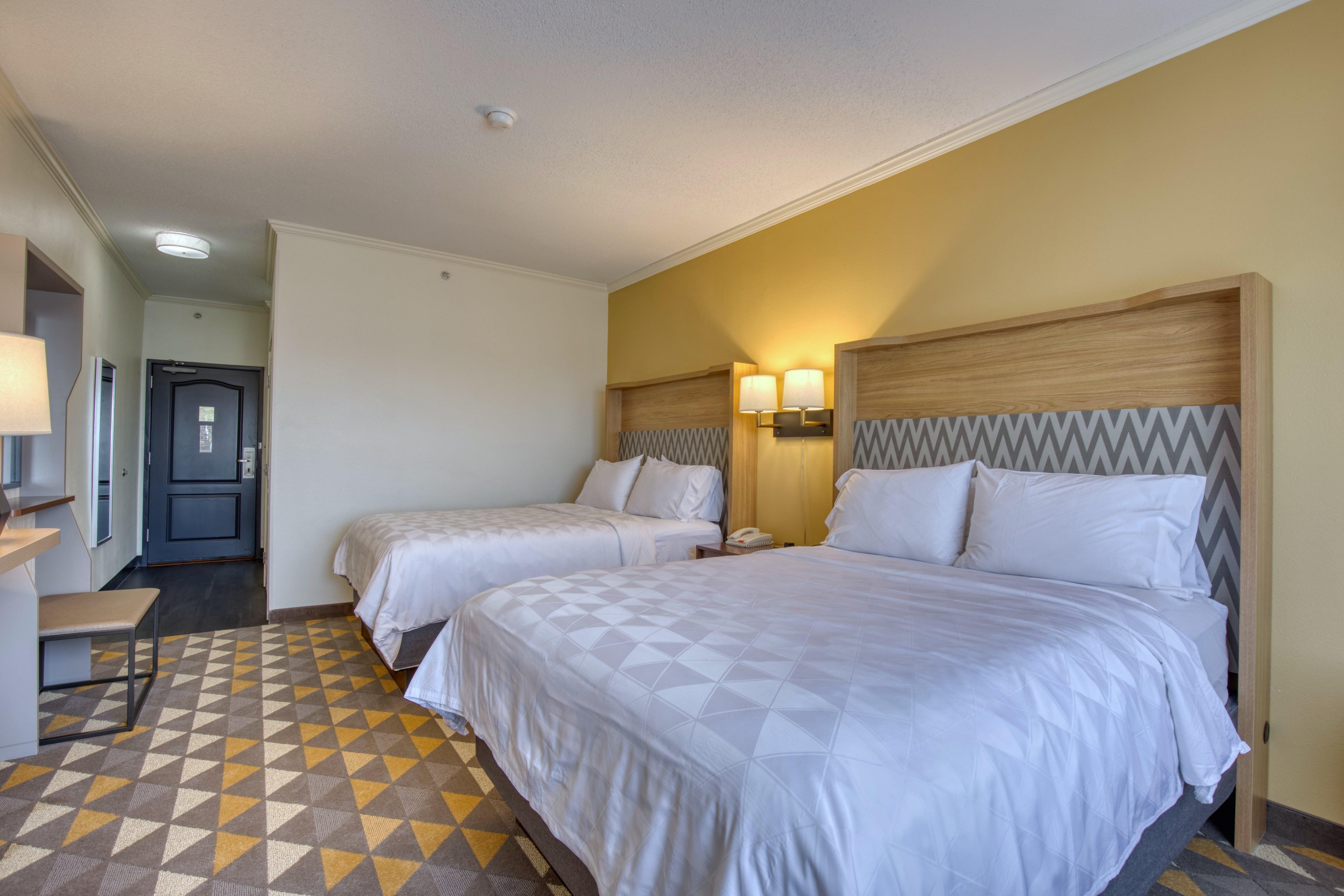 Holiday Inn Hotel & Suites Madison West - Middleton By Ihg Екстериор снимка