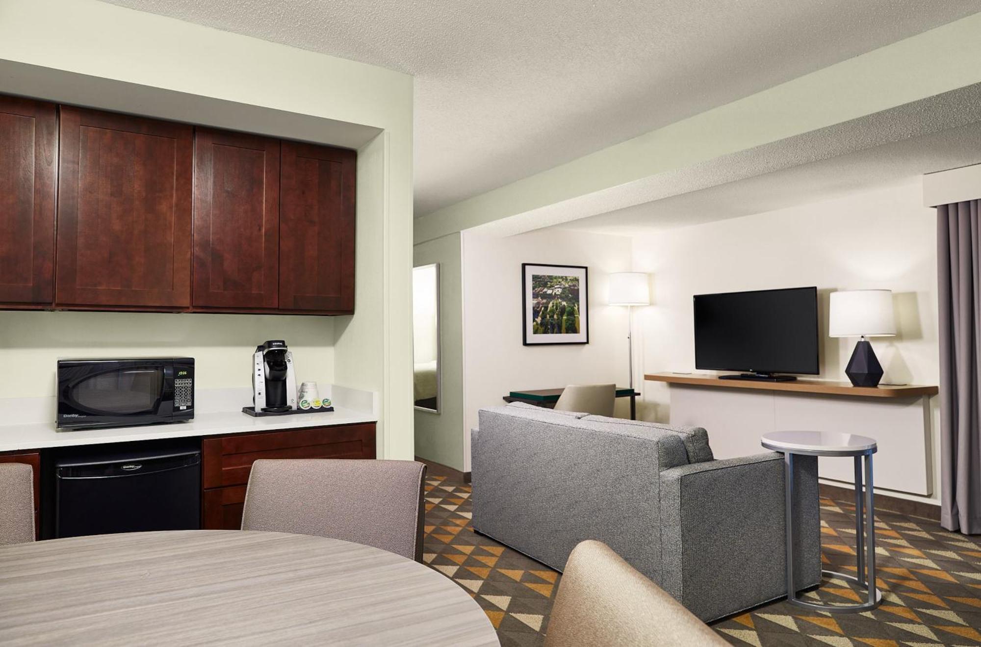 Holiday Inn Hotel & Suites Madison West - Middleton By Ihg Екстериор снимка