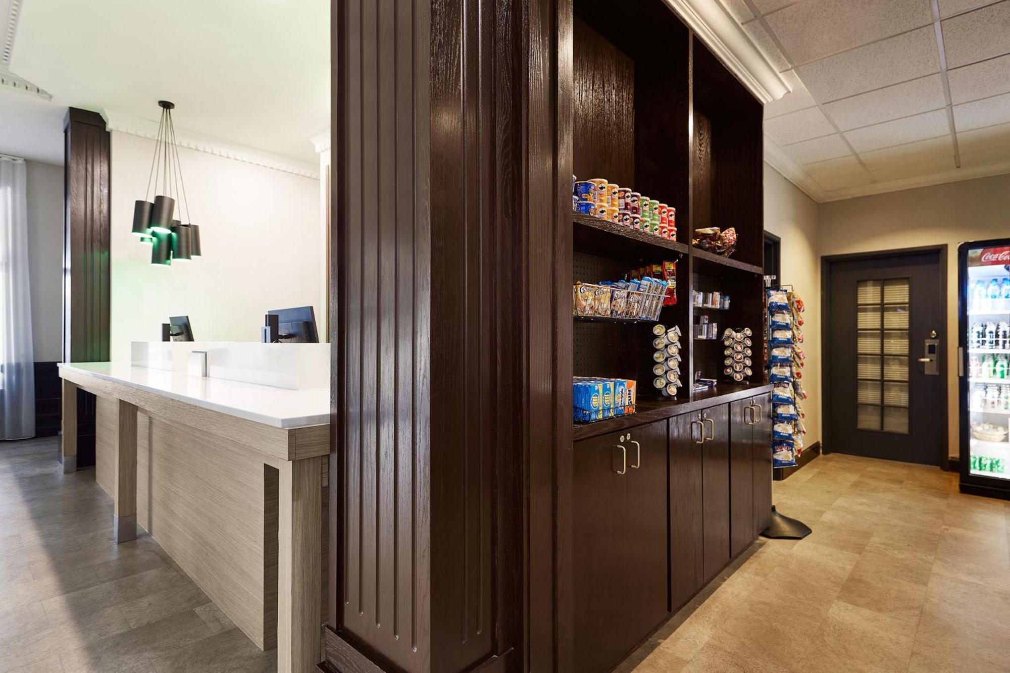 Holiday Inn Hotel & Suites Madison West - Middleton By Ihg Екстериор снимка