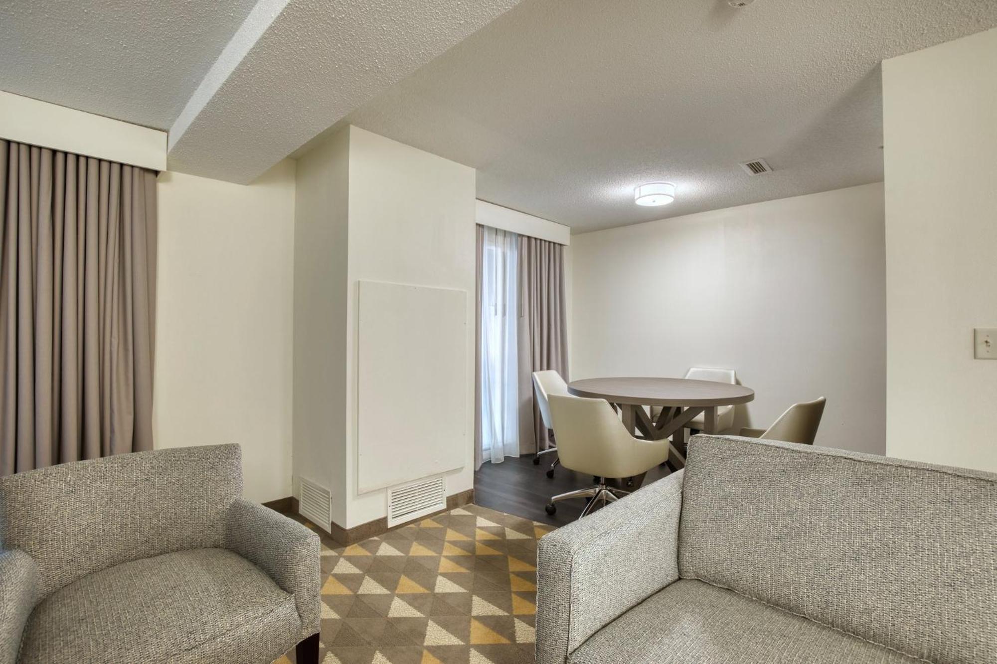 Holiday Inn Hotel & Suites Madison West - Middleton By Ihg Екстериор снимка